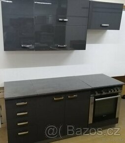 Moderní kuchyňská linka