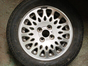 Hlinikovy disk Opel Corsa A B Astra F 5,5Jx14 Pirelli P600