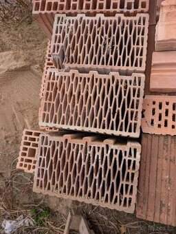 HELUZ FAMILY 30-R broušená - rohovka - 50,-/ks