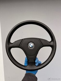 Třiramenný volant bmw e36