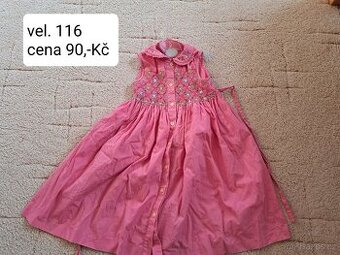 Šaty různé velikosti