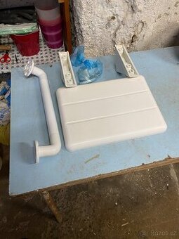 Držadlo a sedátko do sprchy