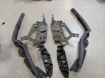 Držáky a podložky světel OCTAVIA II