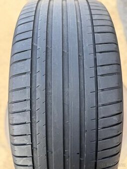 Letní Michelin pneu 275/40 R21