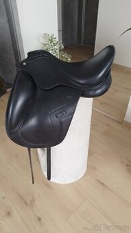 Antares drezurní sedlo na vlně