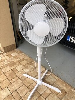 Stojanový ventilátor