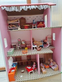 Domeček pro panenky