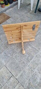 Prodej stolu na zeď