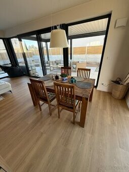 Prodám jídelní set z masivu