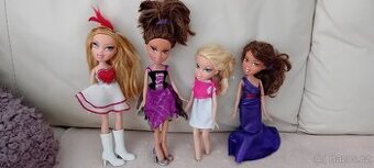 Sběratelské panenky zn. MGA BRATZ z roku 2001 z první série.