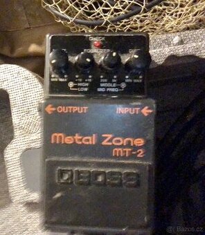 Kytarový efekt Boss MT-2