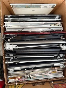 MIX DÍLY (hdd, displeje, zdroje, MB, cpu) ND