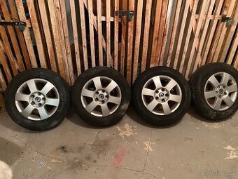 Prodám kola škoda octavia 2 5x112