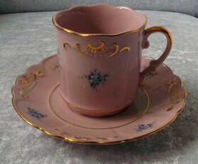 Růžový porcelán šálek