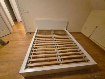 Postel malm