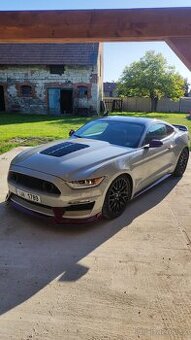 Ford Mustang 2.3 turbo automat
