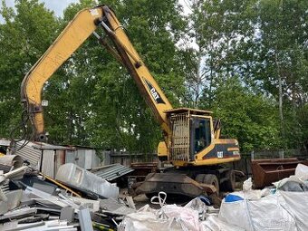 CAT M318