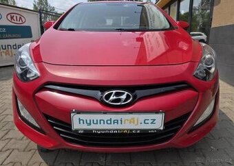 Hyundai i30 1.6-1.MAJITEL-NÍZKÉ KM