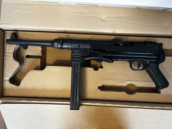 Expanzní samopal MP 40