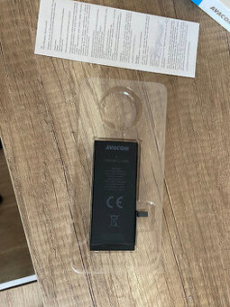 Prodám novou baterii iPhone 7
