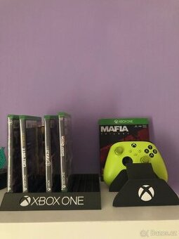 Xbox One 500GB + hry