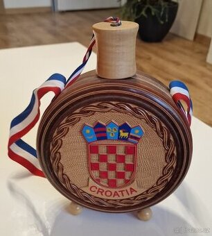Vyřezávaná čutora