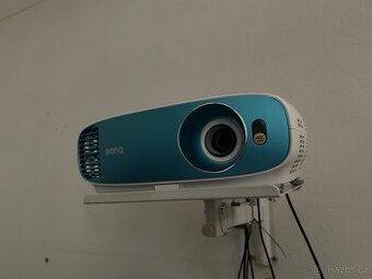 4K uhd HDR projektor benq skoro nový - 1
