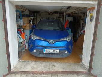 Toyota C-HR hybrid