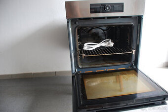 Vestavná truoba WHIRLPOOL.