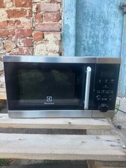 Electrolux mikrovlnná trouba