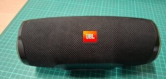 JBL Charge 4 - černý