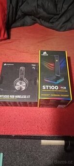 Stojánek na sluchátka s rgb