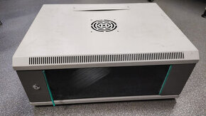 Rack, datový rozvaděč