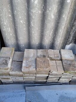 Stará keramická dlažba - 1