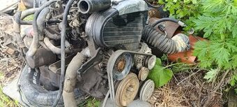 Prodám kompletní funkční motor Nissan patrol y60