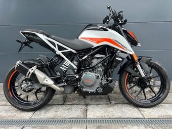 KTM Duke 390, 4/21