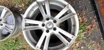 ALU kola Škoda a na Vw 5x112 18 v pořádku elektrony i pošt -