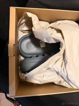 Yeezy slide slate marine vel. 42