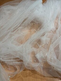 Perličkové ubrusy/běhouny na stůl