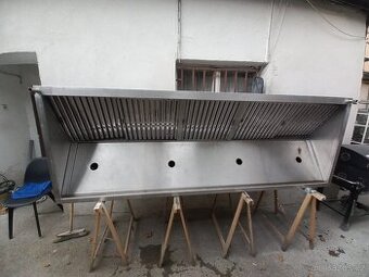 Závěsná digestoř