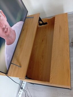 Konferenční stolek