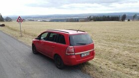 Sedmimístný Opel Zafira 110kW 1.9 CDTi/ nová STK - 1