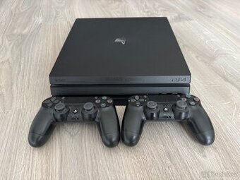 Playstation 4 Pro + 2x DualSense Controller