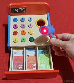 Dřevěná pokladna Playtive JUNIOR