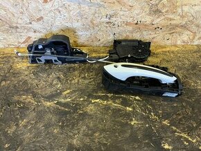 LEVÁ PŘEDNÍ KLIKA S MECHANISMEM A ZÁMKEM KEYLESS BMW F11/F10