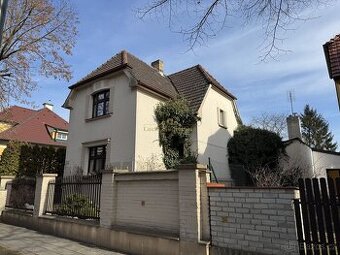 Prodej vily z roku 1924 s pozemkem 766 m2, garáž, venkovní p