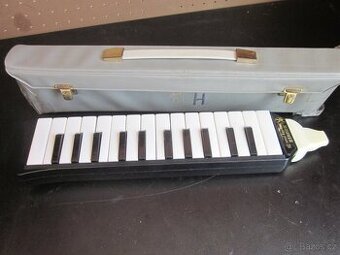 Hohner,piano,melodica 26