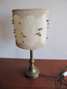 stolní lampa