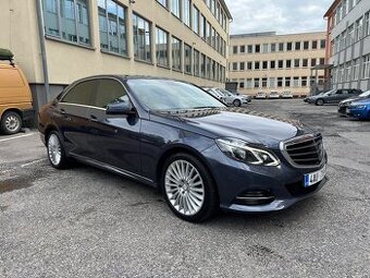 Mercedes Benz E-CLASS E 250 BlueTEC 4MATIC Elegance.
