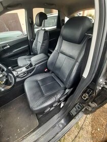 Sedačky kožené, manuální ssangyong actyon